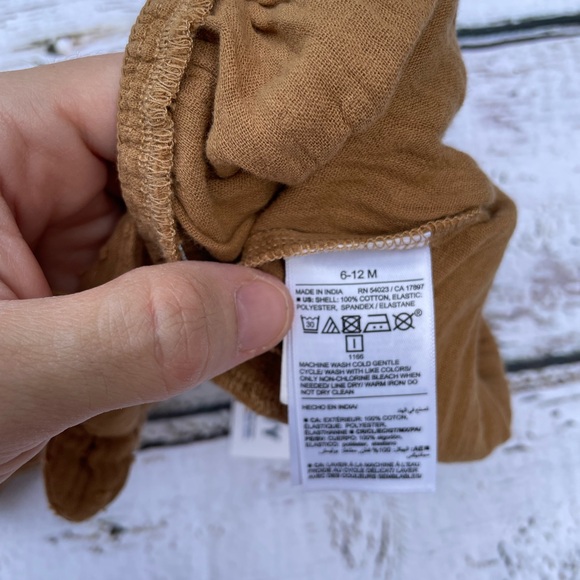 Smocked tie knot baby romper NWT size 6-12 months - Picture 9 of 9